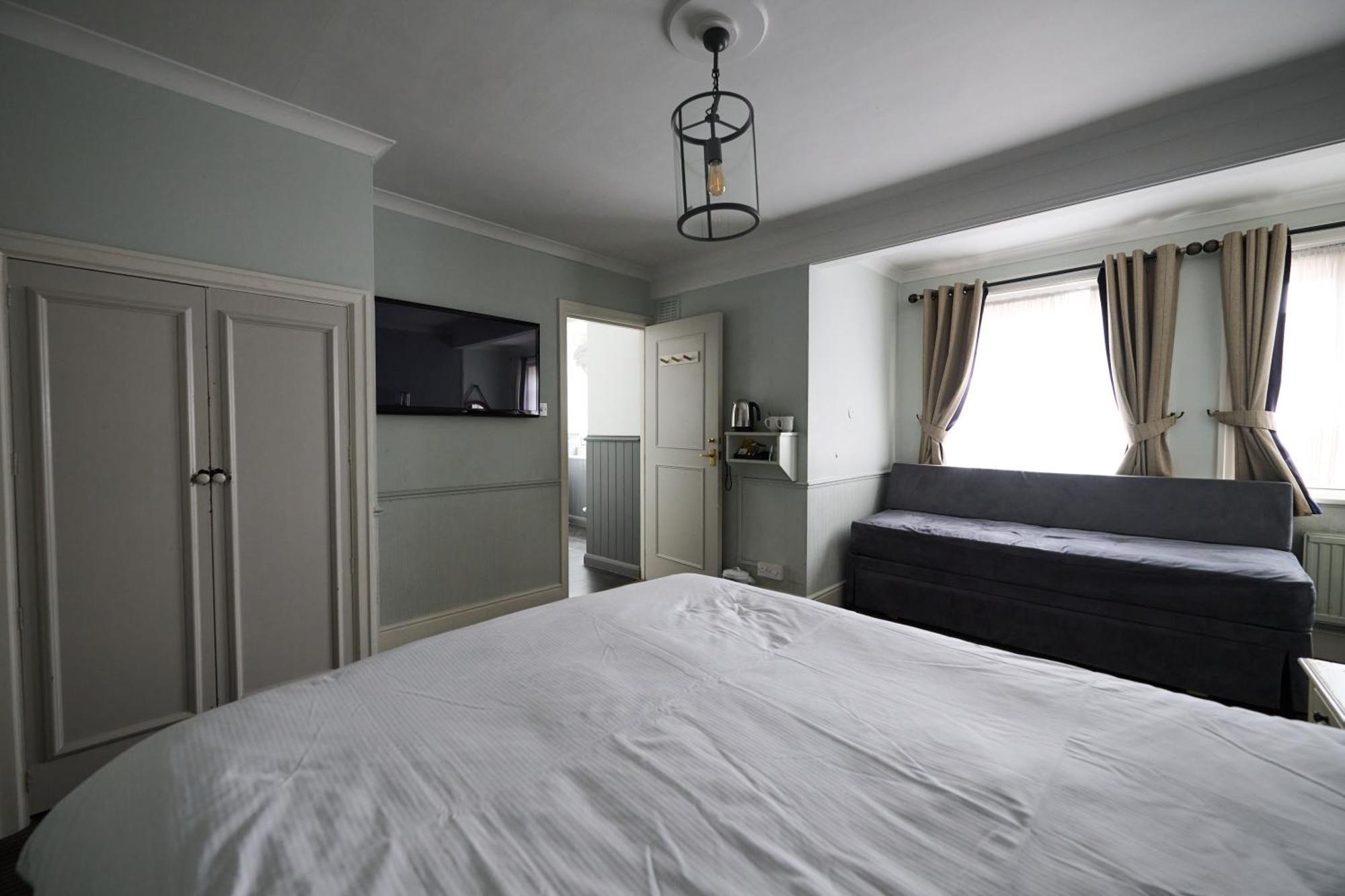 White Hart, Newmarket By Marston'S Inns Dış mekan fotoğraf