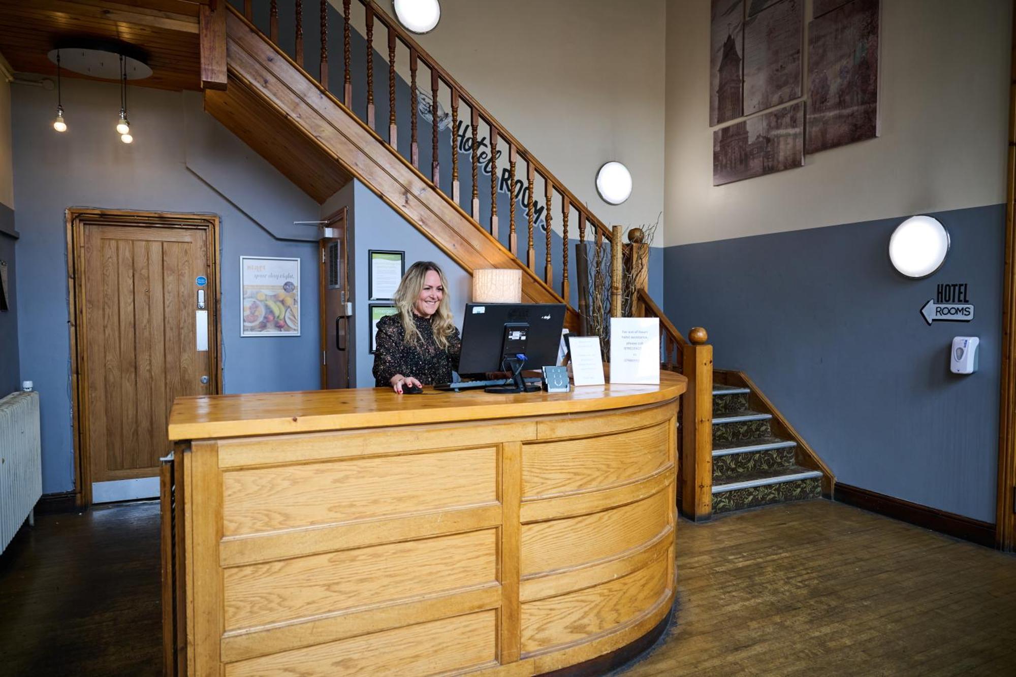 White Hart, Newmarket By Marston'S Inns Dış mekan fotoğraf