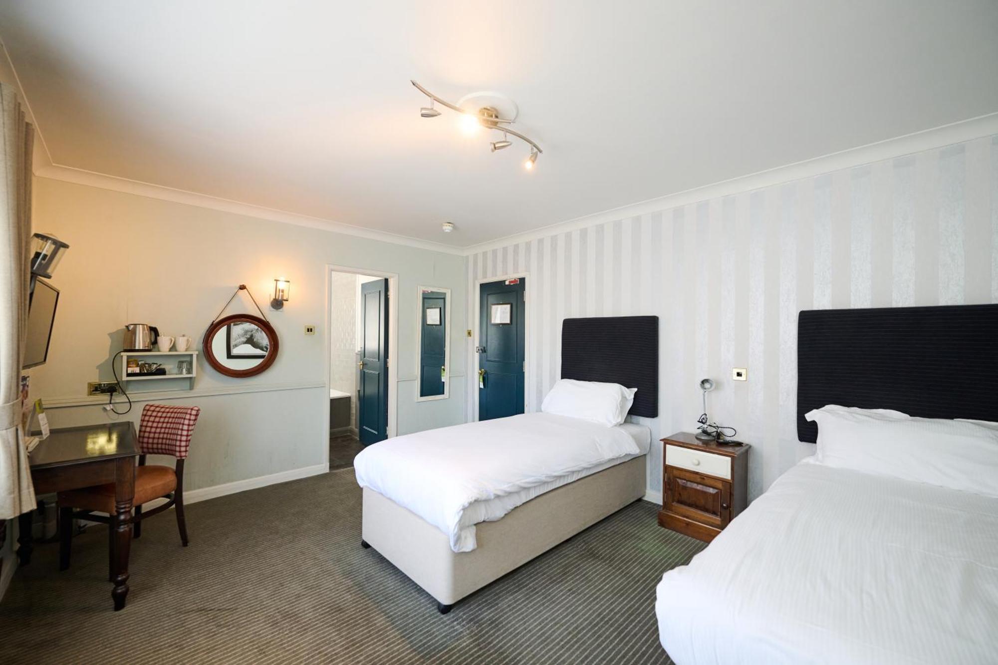 White Hart, Newmarket By Marston'S Inns Dış mekan fotoğraf
